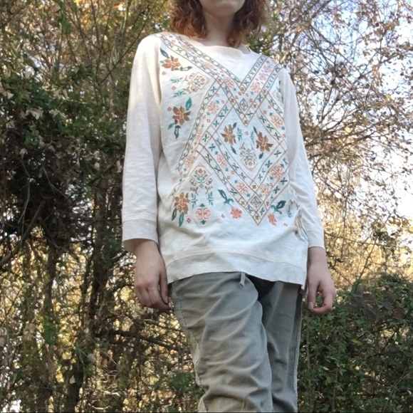⚘ Democracy Embroidered Tunic - Picture 9 of 16